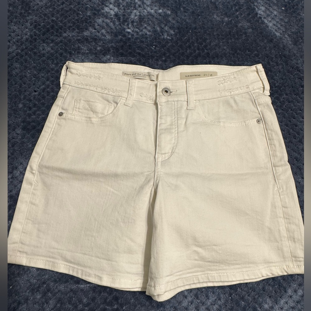 Pilcro and the Letterpress Cream Jean Shorts Slim Boyfriend